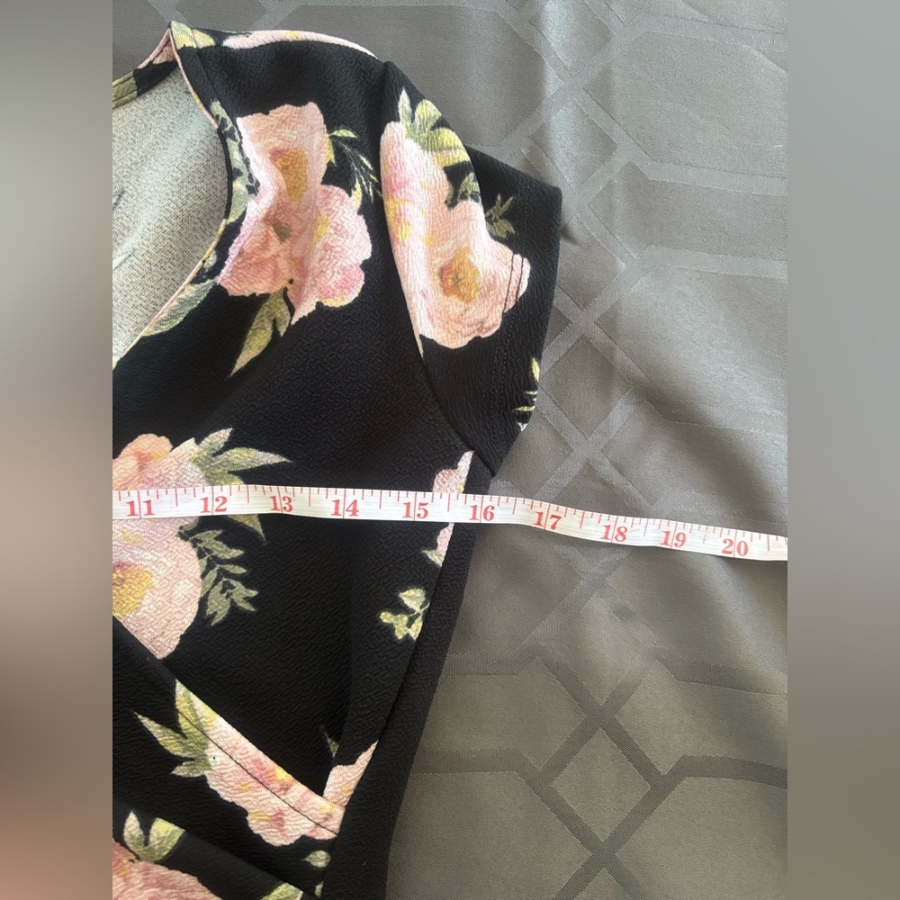 Almost Famous Black Floral Wrap Dress Medium - Picture 8 of 10